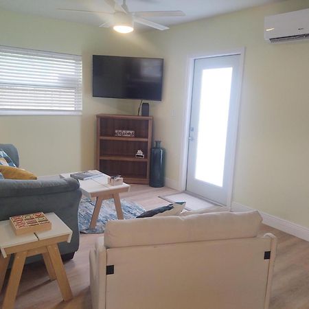 Family, Couples Retreat Near Airport, Cruise Port & Beaches フォート・ローダーデール エクステリア 写真